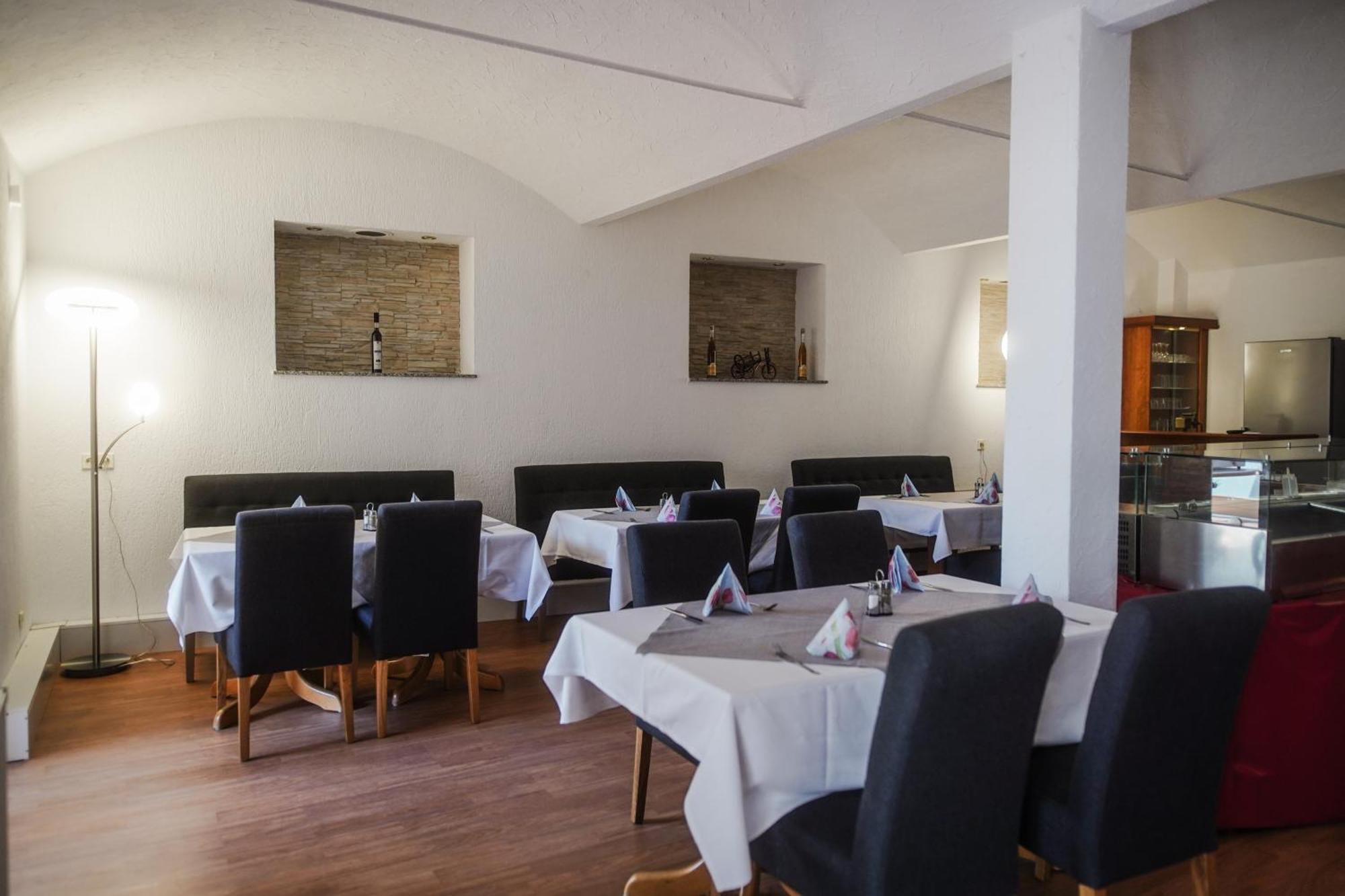 Hotel Erlenbacher Hof Bad Homburg vor der Höhe Buitenkant foto