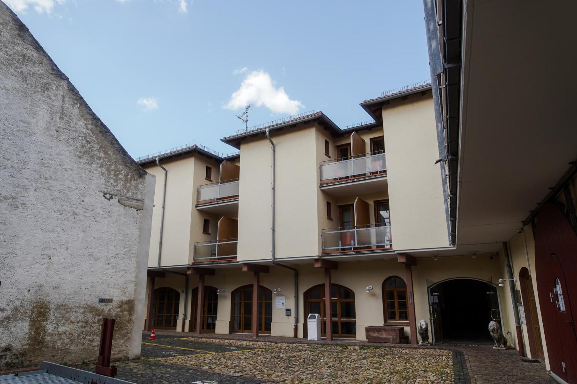 Hotel Erlenbacher Hof Bad Homburg vor der Höhe Buitenkant foto
