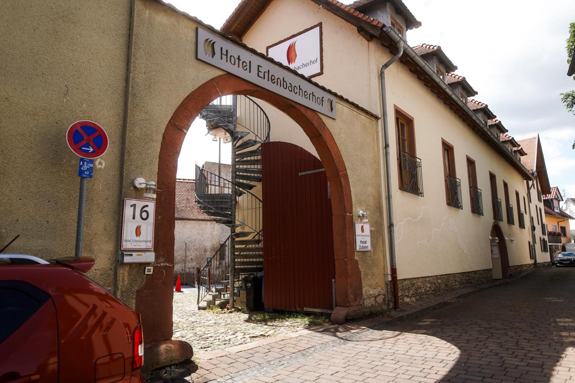 Hotel Erlenbacher Hof Bad Homburg vor der Höhe Buitenkant foto
