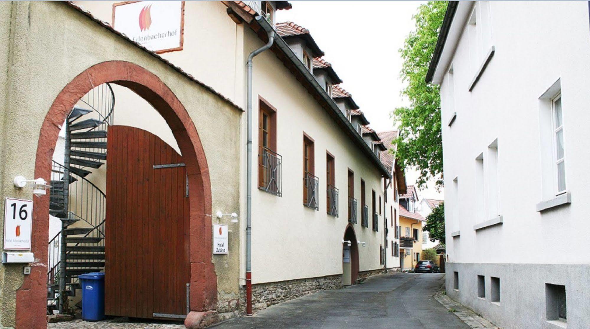 Hotel Erlenbacher Hof Bad Homburg vor der Höhe Buitenkant foto