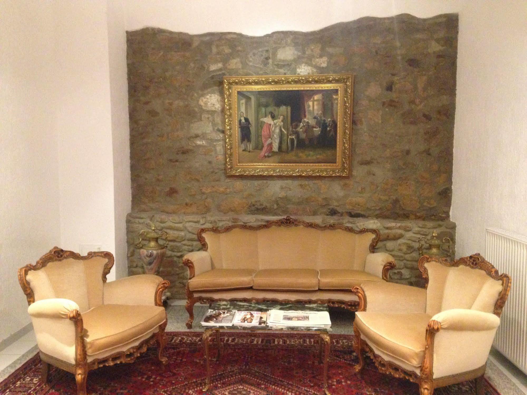 Hotel Erlenbacher Hof Bad Homburg vor der Höhe Buitenkant foto