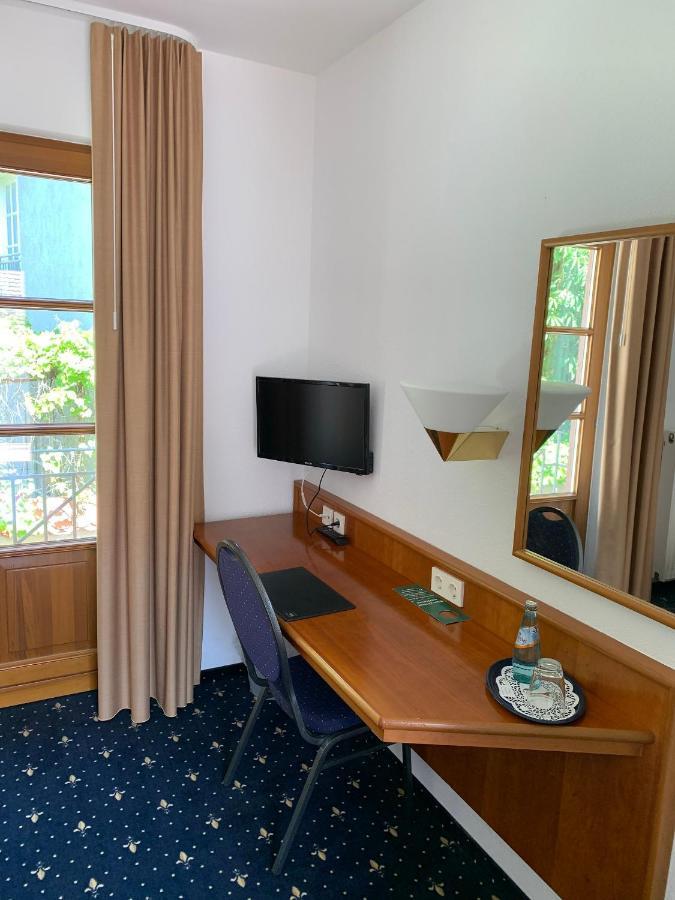 Hotel Erlenbacher Hof Bad Homburg vor der Höhe Buitenkant foto