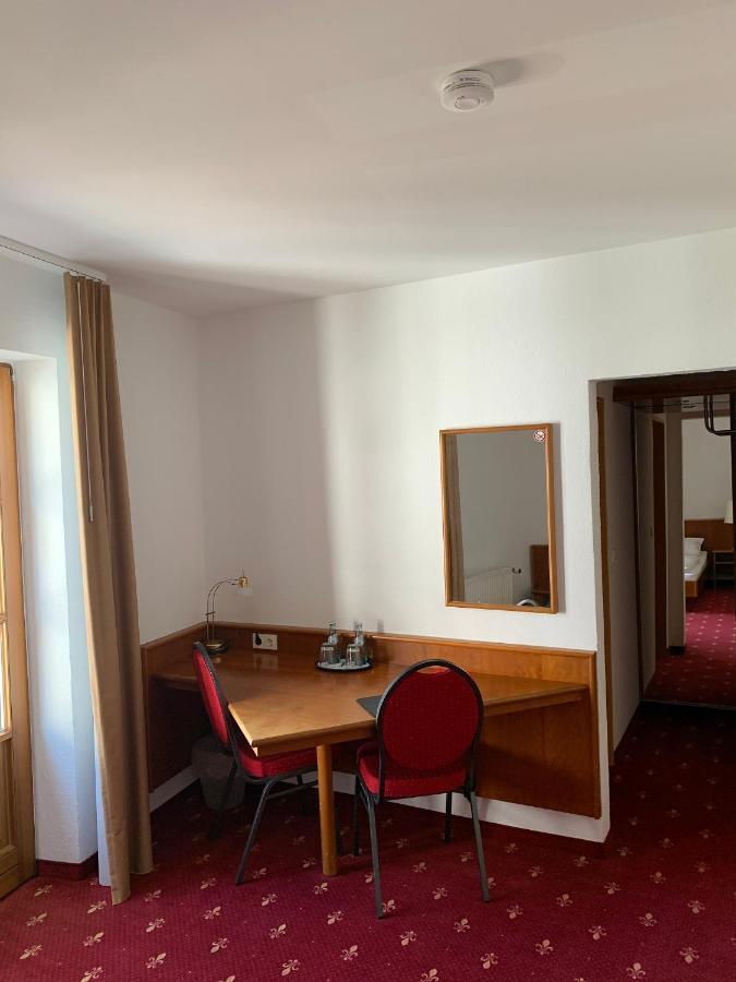 Hotel Erlenbacher Hof Bad Homburg vor der Höhe Buitenkant foto