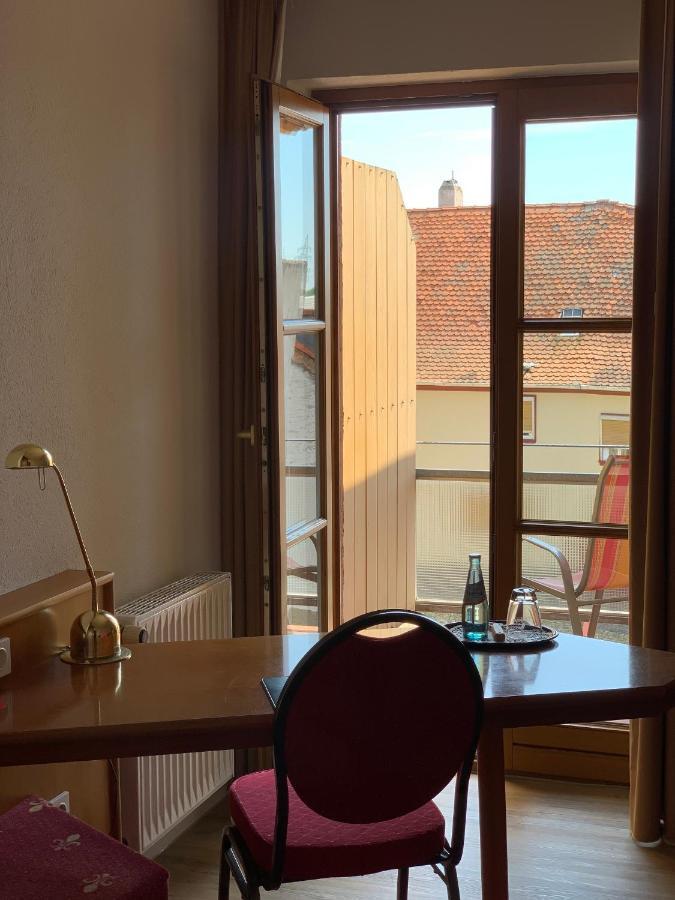 Hotel Erlenbacher Hof Bad Homburg vor der Höhe Buitenkant foto